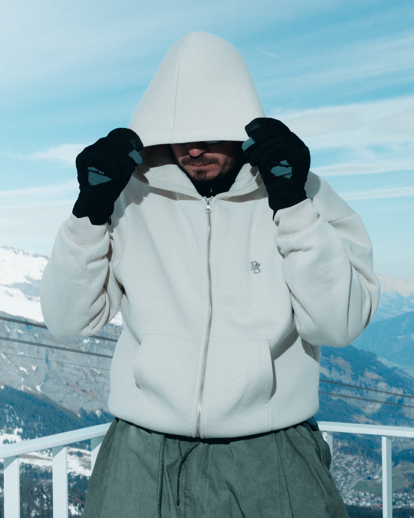 Creamy Heavyweight Zipper Hoodie